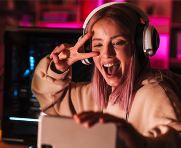 Best Twitch Overlays and Logos to Level Up Your Stream in 2025